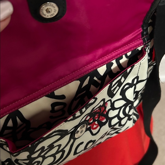 Coach Kyra Poppy Medium Crossbody Purse - Floral / Daisy - Picture 4 of 9